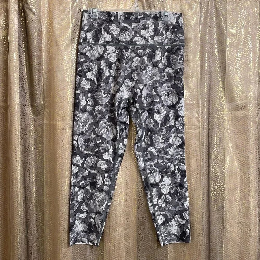 Aerie offline goals high rise 7/8 leggings, short inseam, gray floral print XL